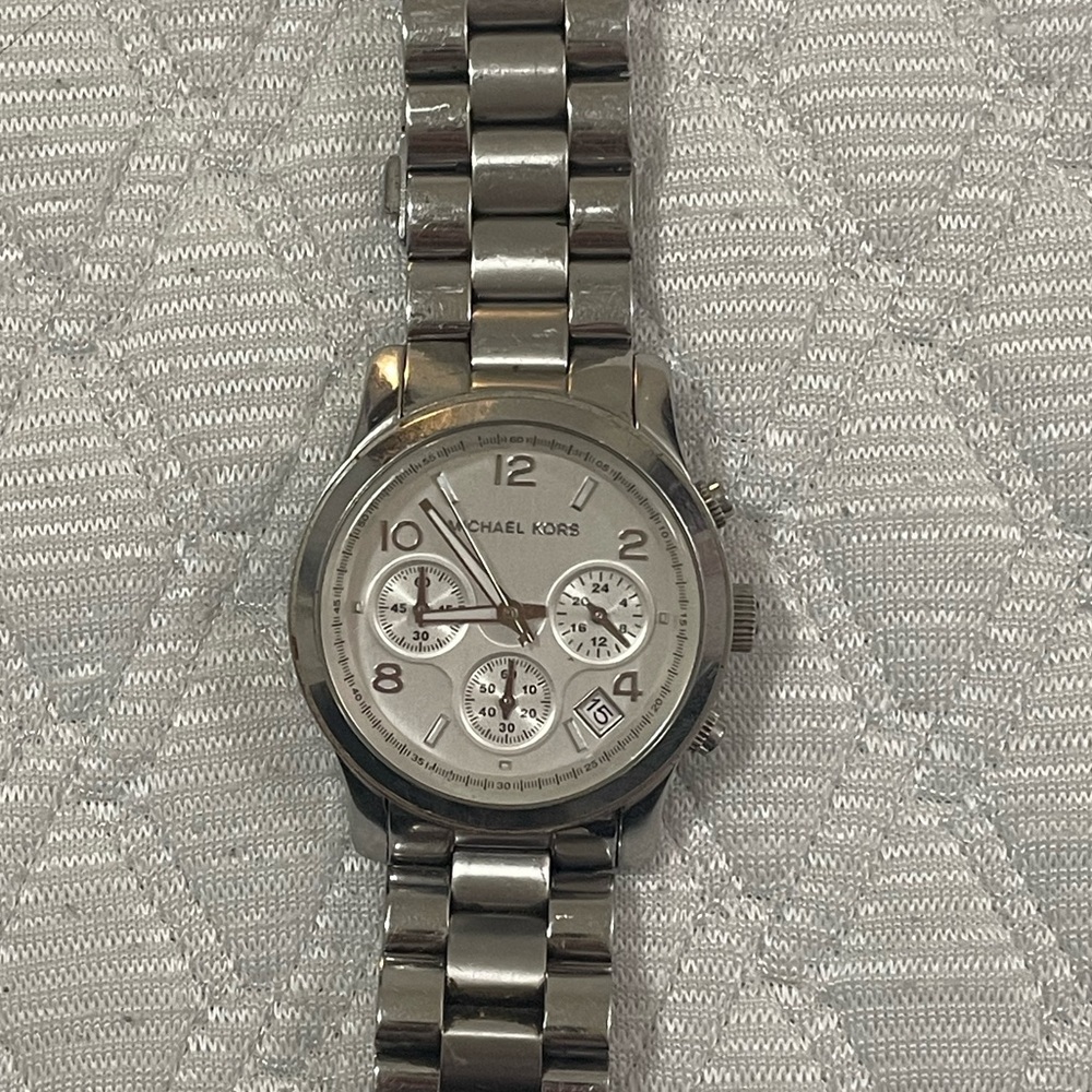 Michael Kors Runway Quartz Silver Women's Watch
